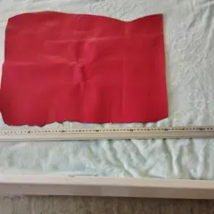 クローム鞣しのワインレッド色の牛革 1.5mm厚、大きさ50cm☓40cm