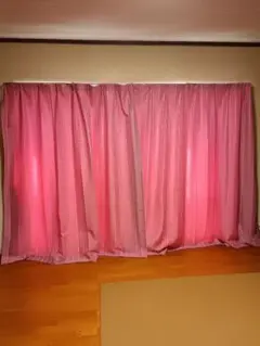 淡いピンク色のカーテン　縦 2m × 幅 1.5m ２枚組　タッセル、フック付
