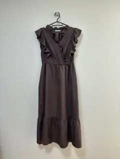 ●natural couture フリルカシュクールワンピース　ベージュ●