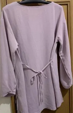 レディース　トップス　L 藤色