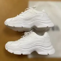 ZARA チャンキープラットフォームソールスニーカー ホワイト