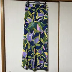 【新品】リーフ柄ワイドパンツ 多色