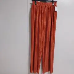 新品タグ付きCLAFTオレンジ プリーツパンツ