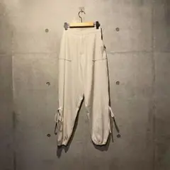 【lumier】リュミエ サイドオープンクロップド丈パンツ ホワイト