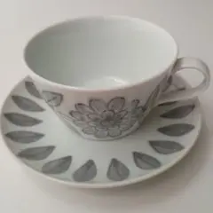 波佐見焼　西山陶器　Nishiyama　デイジー　グレー　カップ　ソーサー　小皿
