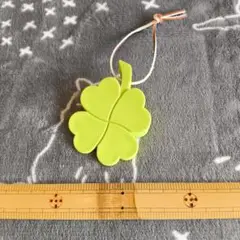 四つ葉のクローバー型ドアストッパー