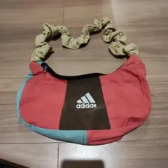 アディダス　リメイクバック