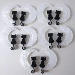 黒猫と月のアクリルチャーム 10個セット
