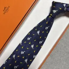 美品　エルメス　ネクタイ　紺　アヒル・ヒヨコ