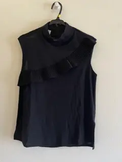 EAUSEENON オウシーナン ノースリーブ フリル付き 黒トップス