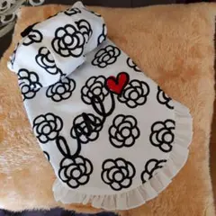 可愛いフードつきワンピース