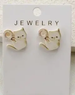 新品未使用　猫　ピアス