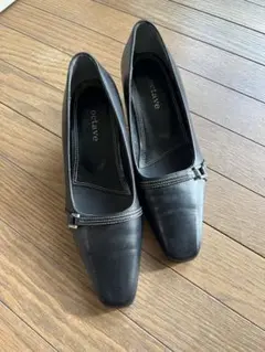 octave 黒レザー パンプス　ブラック　22cm