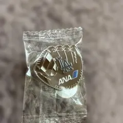 ANA ロサンゼルス　ドジャース　グローブ型ピンバッジ
