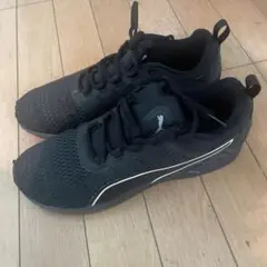 Puma ブラック ランニングシューズ　27.5