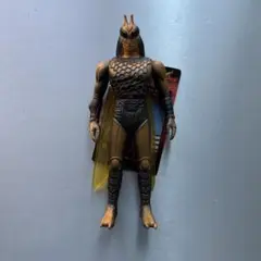 仮面ライダークウガ メ・バヂス・バ ソフビ