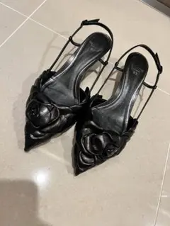 ヴァレンティノ パンプス アトリエローズ