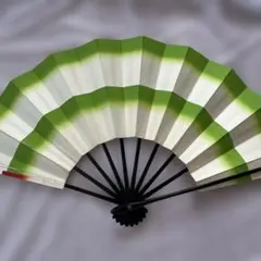 舞扇子 緑と赤のグラデーション
