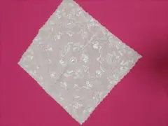 アイボリー レースハンカチ ドラゴン刺繍