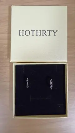 【新品　未使用】HOTHRTY　シルバー　フープピアス