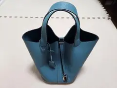 レザー キューブバッグ