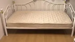 ニトリ パイプベッド　シングル お姫様ベッド