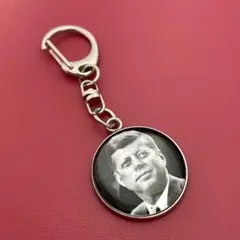 Item thumbnail for item 0fa30d4f-7033-4ed2-bd81-dbf3c4570c68