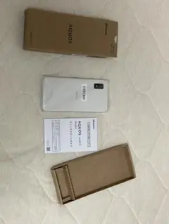 AQUOS SH-53D ホワイト 本体