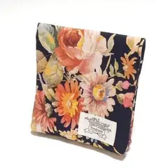 サニタリーポーチ　スナップボタン付き　ハンドメイド　花柄　93