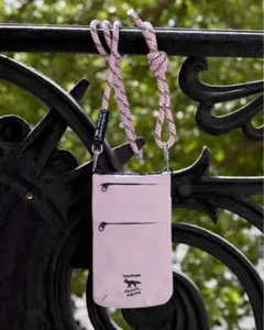 メゾンキツネ　トポロジー　サコッシュ　コラボ　新品