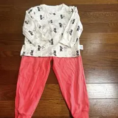 ユニクロ　リサとガスパール　リサガス　パジャマ　100