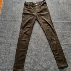 UNIQLO ブラックスキニーパンツ