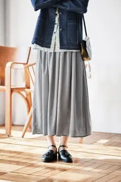 and myera そよぐスカート〈シルバーグレー〉