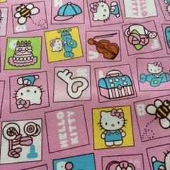 ハローキティ　ピンク色