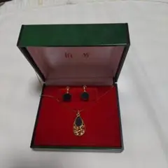 ネックレス、イヤリング