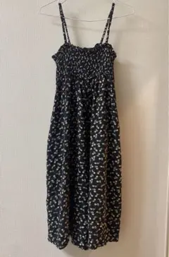 GU花柄サロペットパンツ