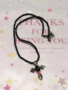 黒いビーズ 十字架 ネックレス