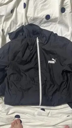 PUMA ブラック ウィンドブレーカー