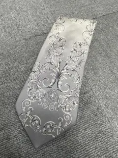 【超美品】【希少】VERSACE ネクタイ　ボタニカル　花柄　総柄　ヴェルサーチ 2025年最新】VERSACE 柄・デザイン：花柄 メンズ ネクタイの人気