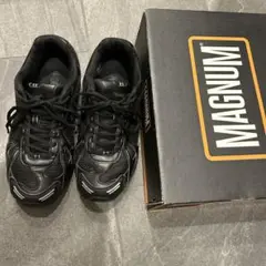 美品　マグナム　スニーカー　MAGNUM 28cm BLACK 付属品あり