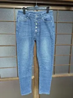 Item thumbnail for item 52407d65-d50a-4811-b537-86b9bdac27db