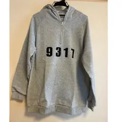 未使用✨9317 プリント フードパーカー M グレー　大きめ　ゆったり