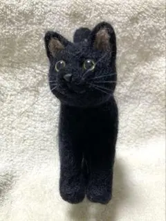 羊毛フェルト　黒猫（のびー）　置物　ハンドメイド