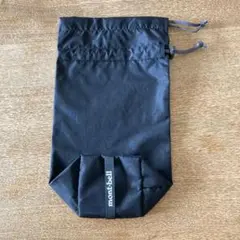 モンベルのレインスーツに付いていた袋です。