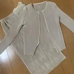 スペッチオ　シャトルプリーツ　セットアップ　40 ロングスカート　ノーカラー