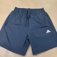新品同様保管品アディダスショートパンツsize XL