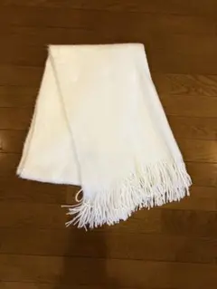 マフラー　白