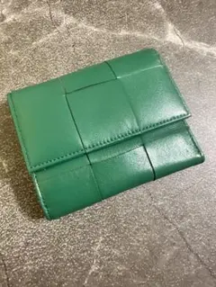 おしゃれな3つ折り財布　高級羊革イントレチャート　緑 未使用品 美品