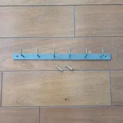 壁掛けフック　6連