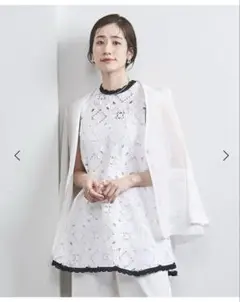 ユナイテッドアローズ　クロッシー エンブロイダリー ノースリーブニット　白